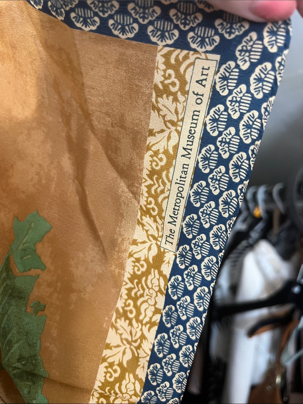 The met silk scarf - Picture 2 of 6